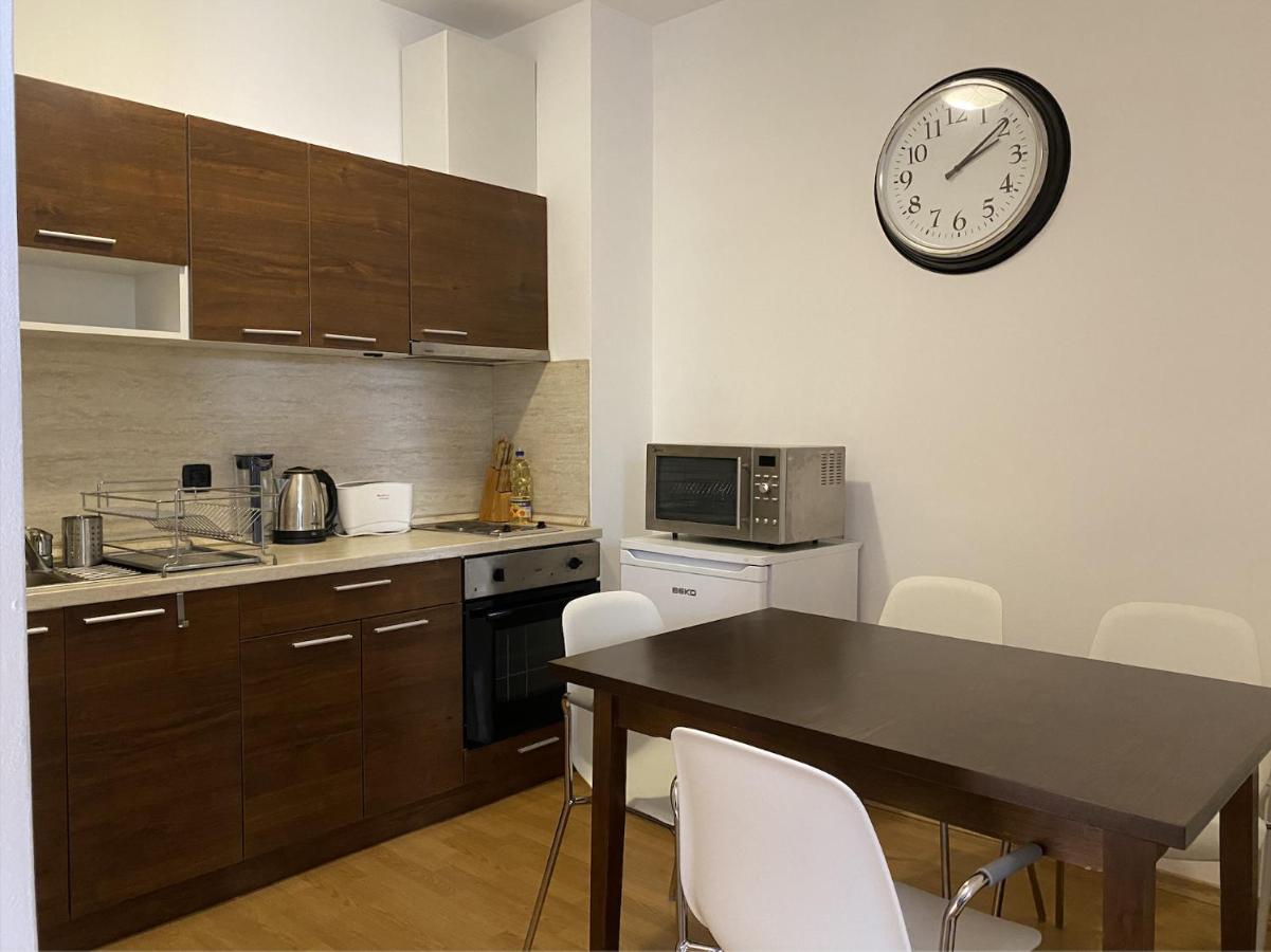 2 Bedroom Apartment Next To Gondola Ski Lift Bansko Bagian luar foto